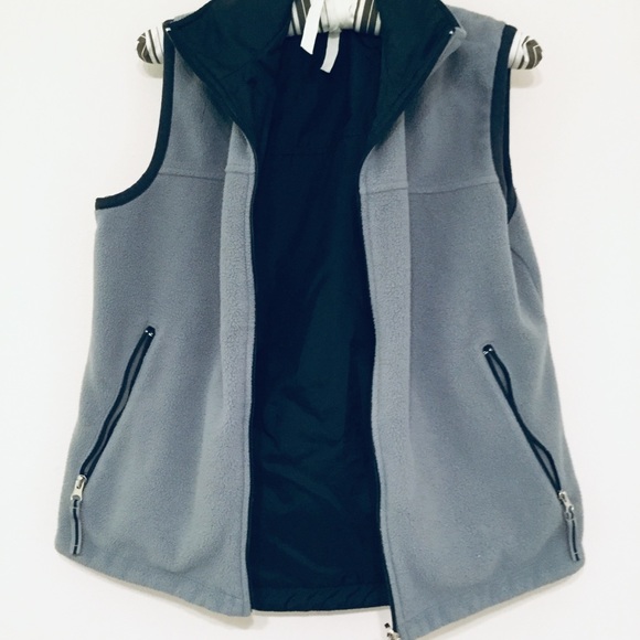 REVERSIBLE VEST - Picture 4 of 6
